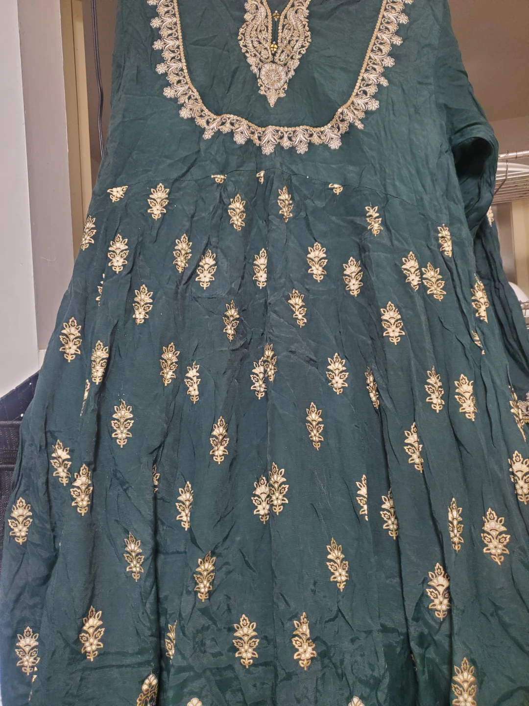 Green embroidered long-sleeve dress - photo 4