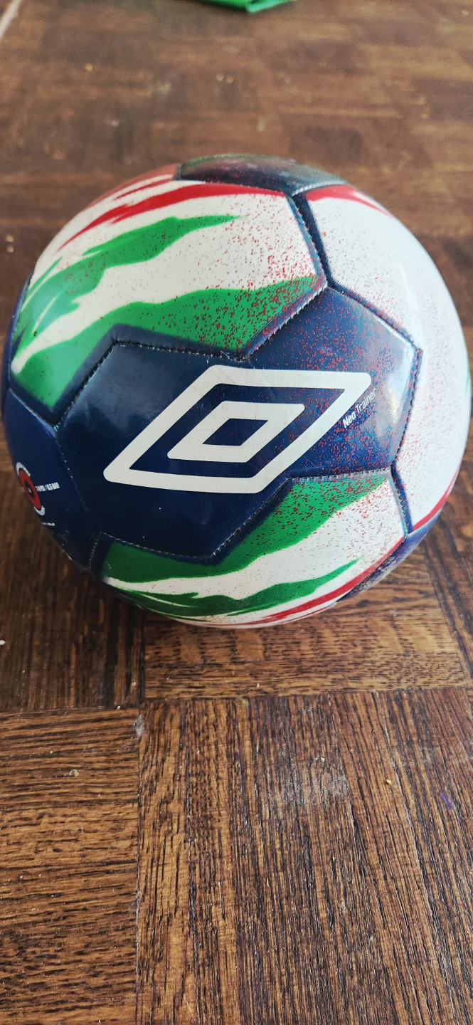Umbro Neo trainer size 5 - photo 2