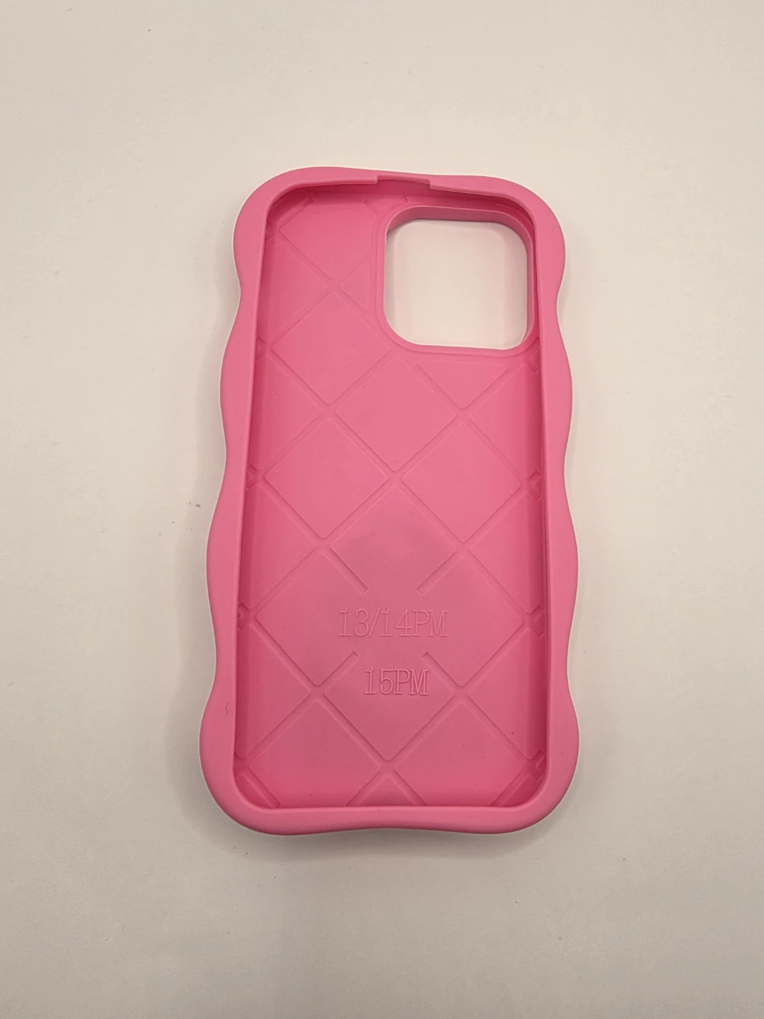 Hello Kitty Phone Case for iPhone 14 - photo 4