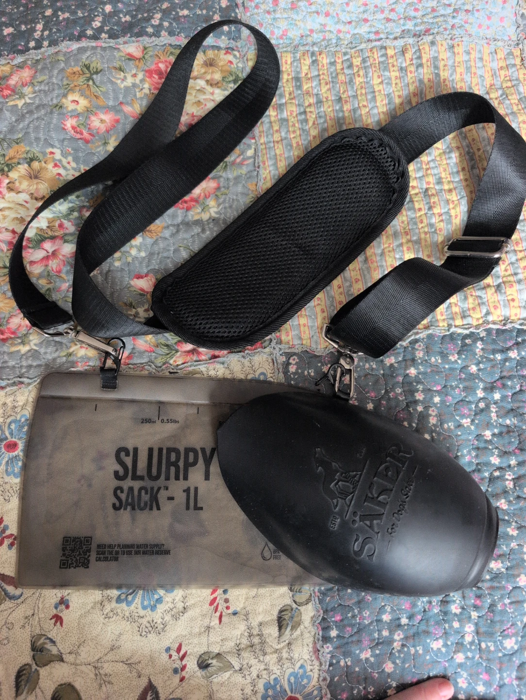 Rare 1L Säker Slurpy Sack Dog Water Bottle with Shoulder Strap
