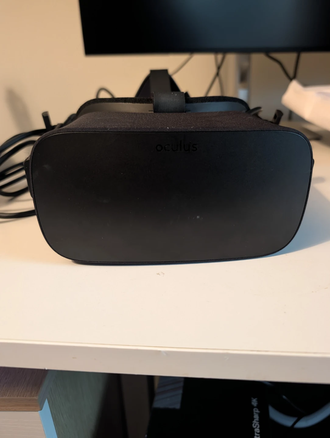 Oculus Rift CV1 VR Headset kit + Controllers + Sensors