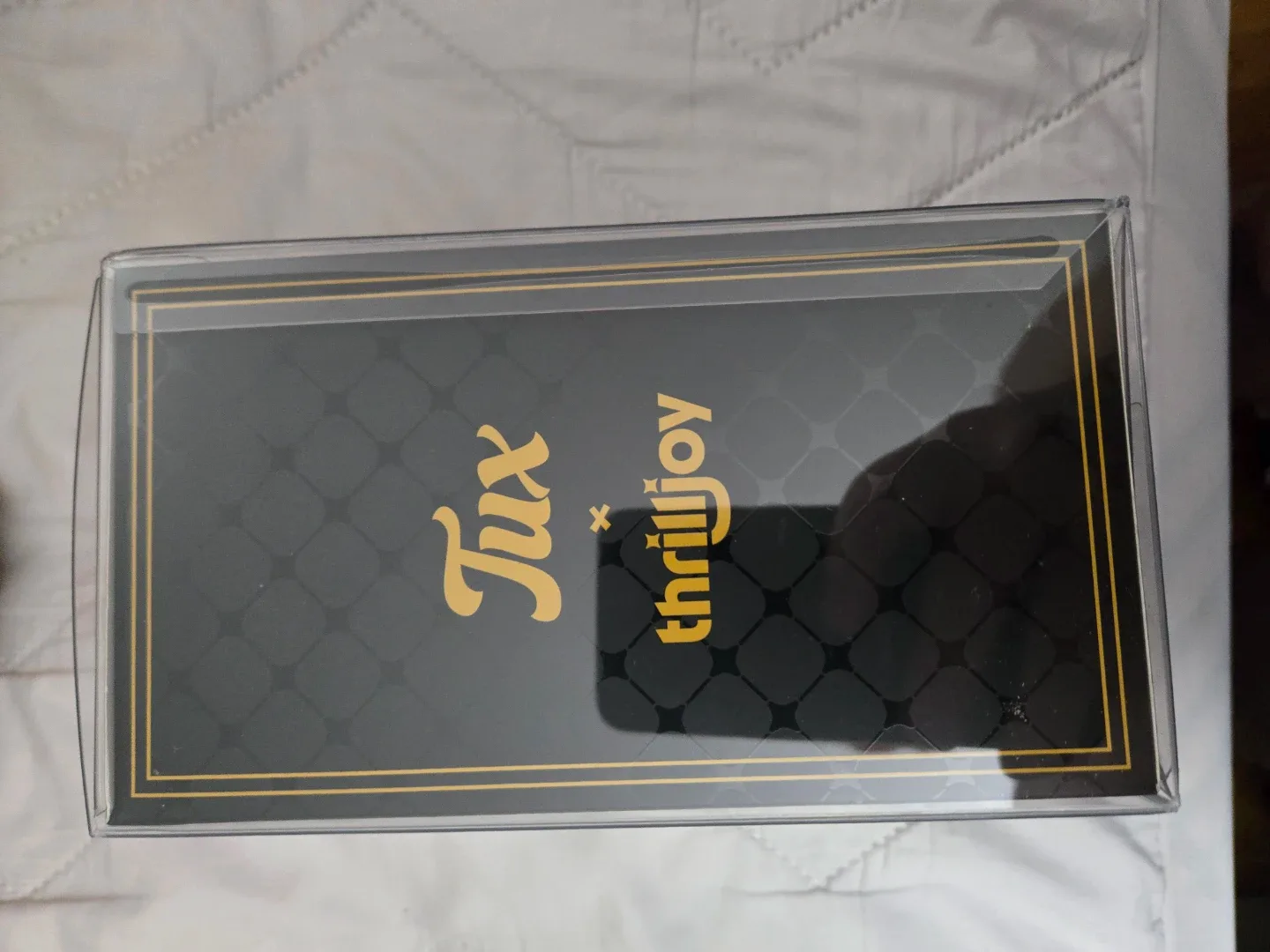 Thrilljoy Pix! Tux Collectible Figure and Pin - photo 5
