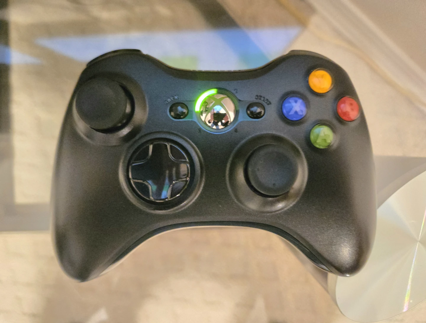 XBOX 360 SLIM 250GB + BURNOUT REVENGE + AFTERGLOW CONTROLLER - photo 5