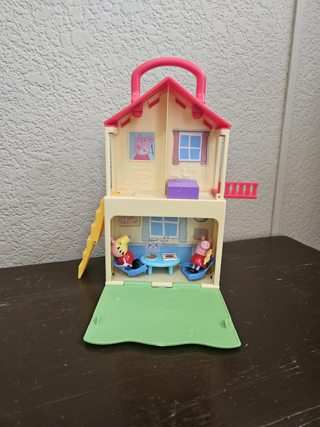 Peppa Pig Play House Carry Case