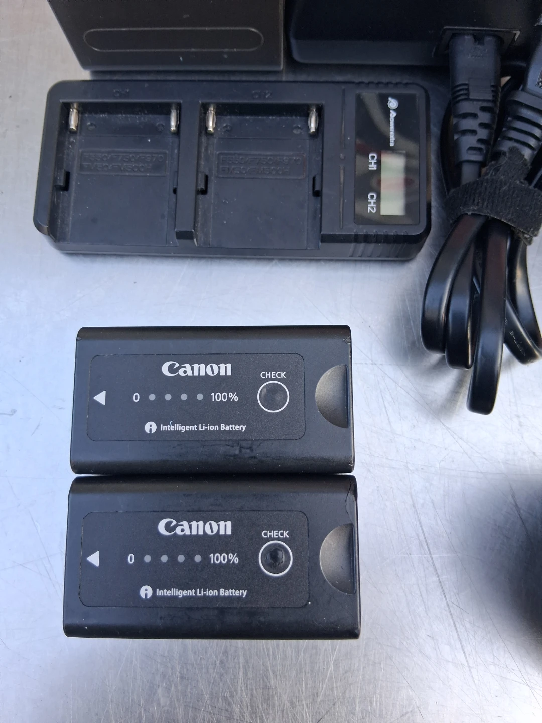 Canon Camcorder and Accessories Bundle - photo 2
