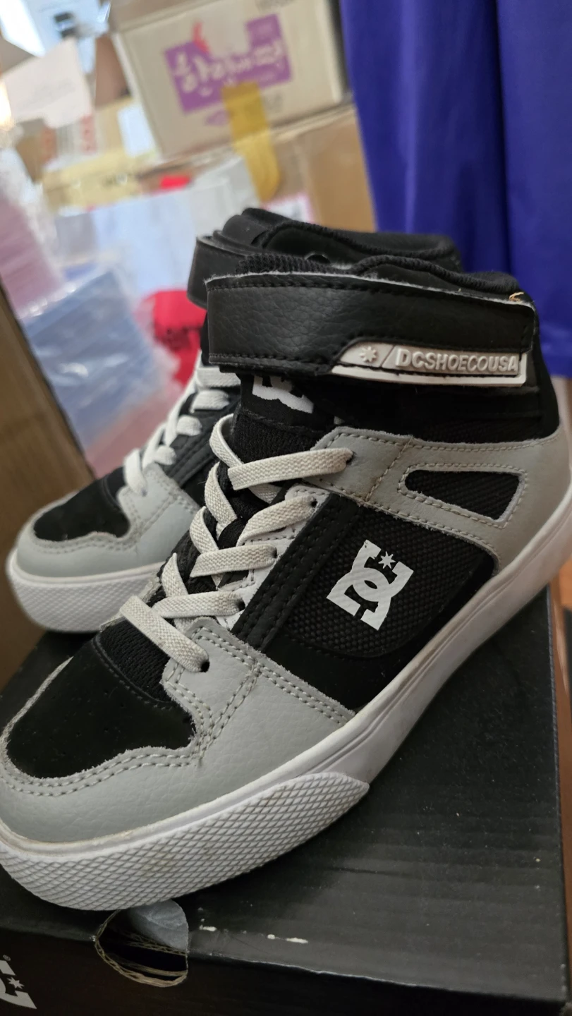 DC Shoes High-Top Sneakers - photo 2