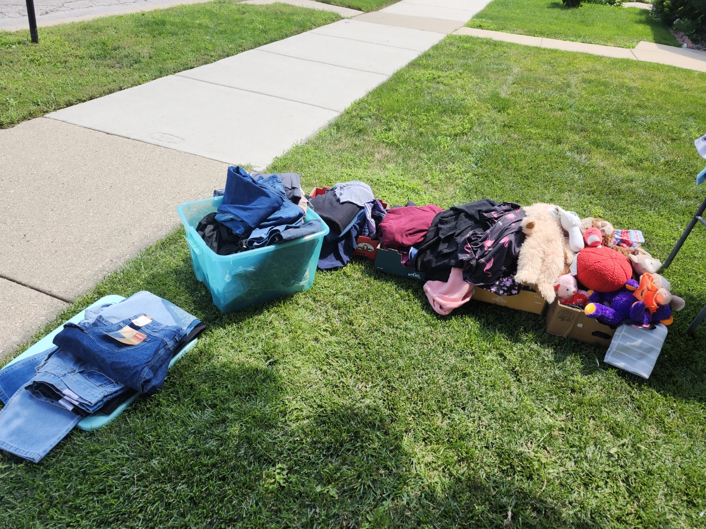$1 YARD SALE