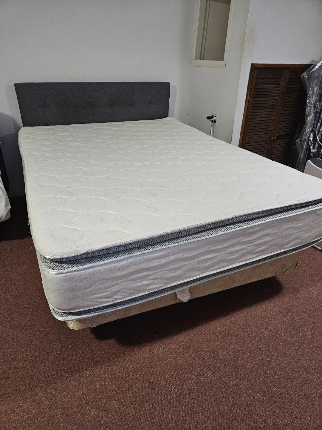 Quality pillowtop queen size mattress only!! - photo 2
