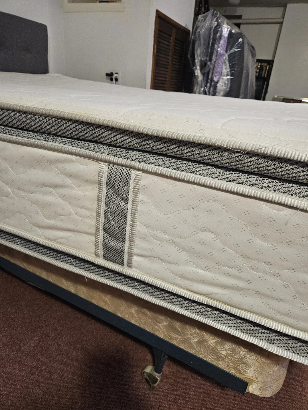 Quality pillowtop queen size mattress only!! - photo 5