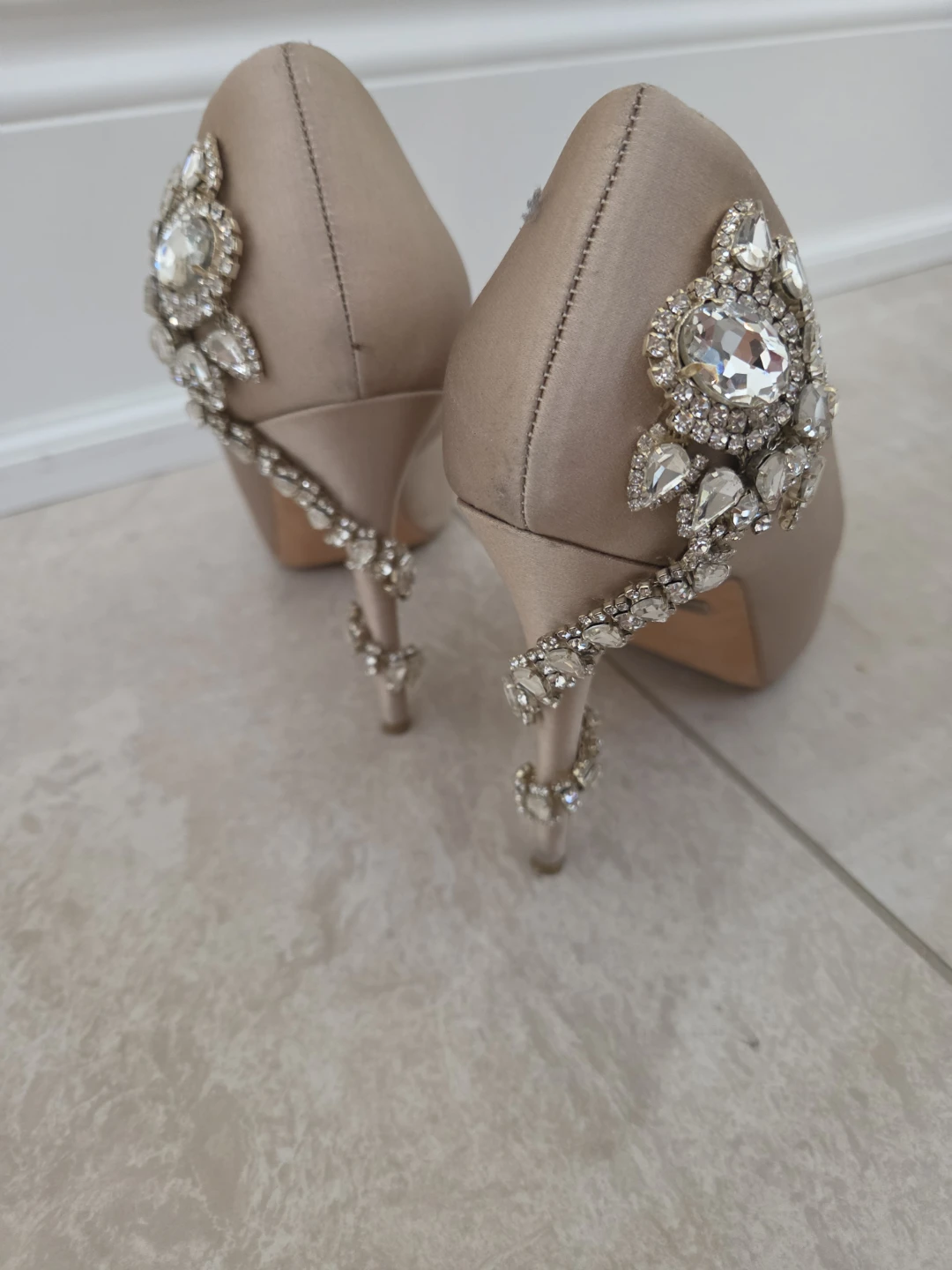 Badgley Mischka Beige Embellished Peep Toe Heels