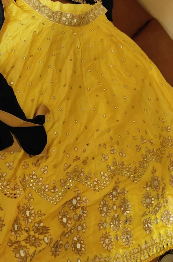 Yellow skirt with mirror work - photo 2