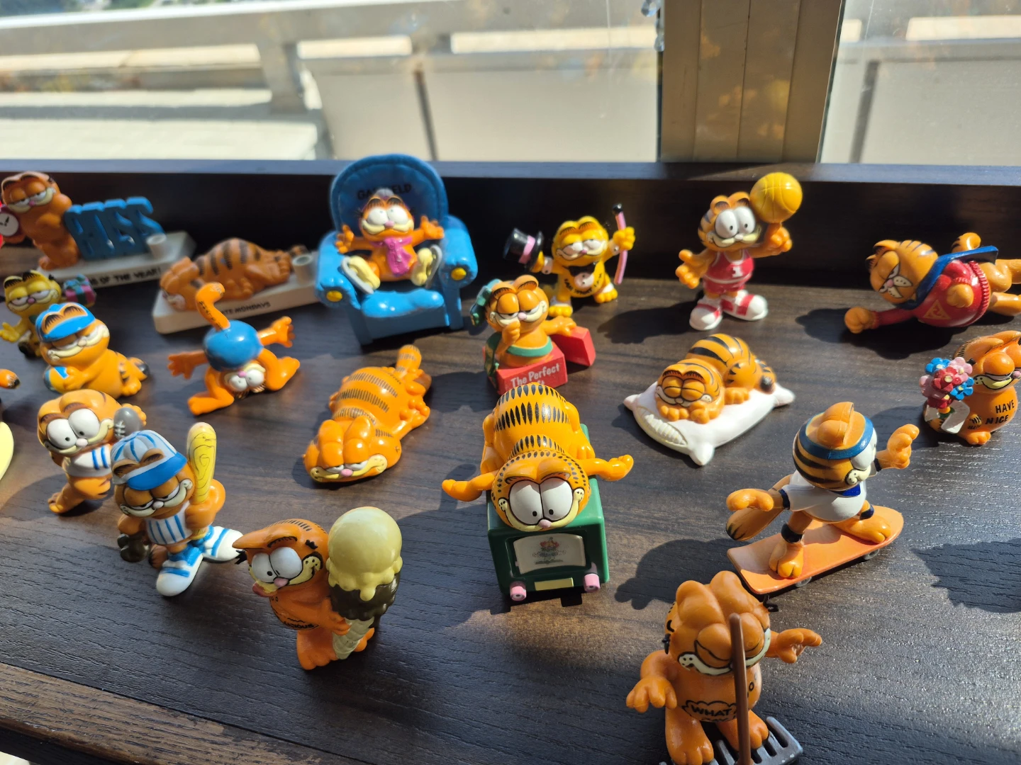 Vintage Collection of Garfield Figurines - photo 3