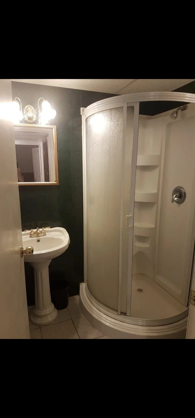 2 BEDROOMS BASEMENT SUITE AVAIL IMMEDIATLY MARLBOROUGH N.E - photo 2
