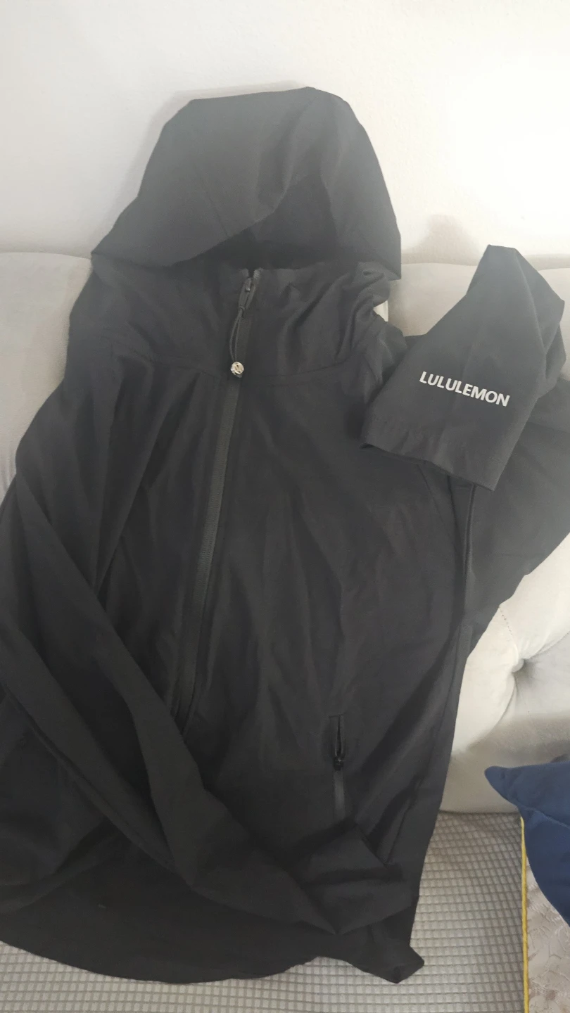 Lululemon Black Hooded Jacket light - photo 3