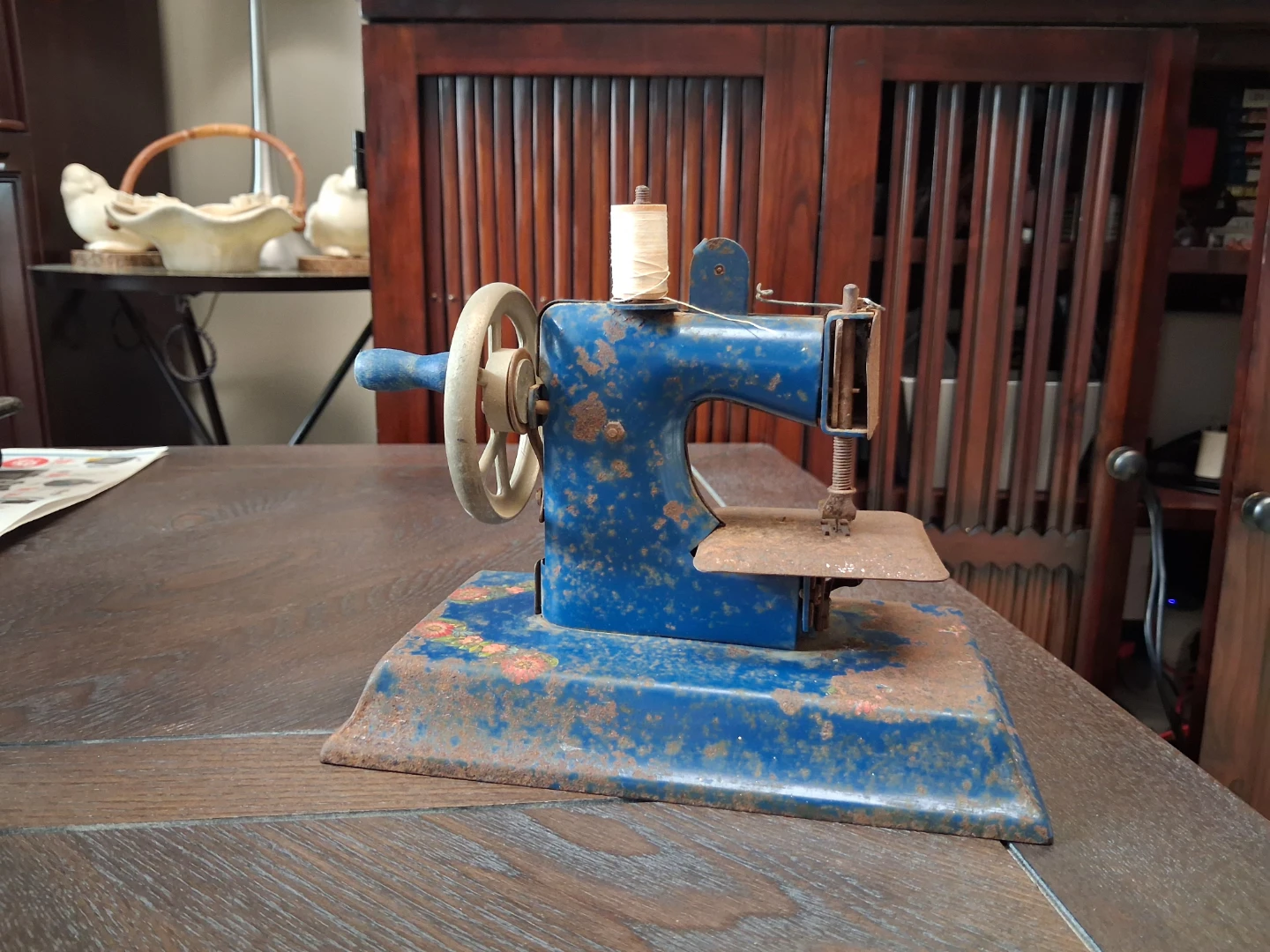 Sew Master Vintage Toy Sewing Machine - photo 2