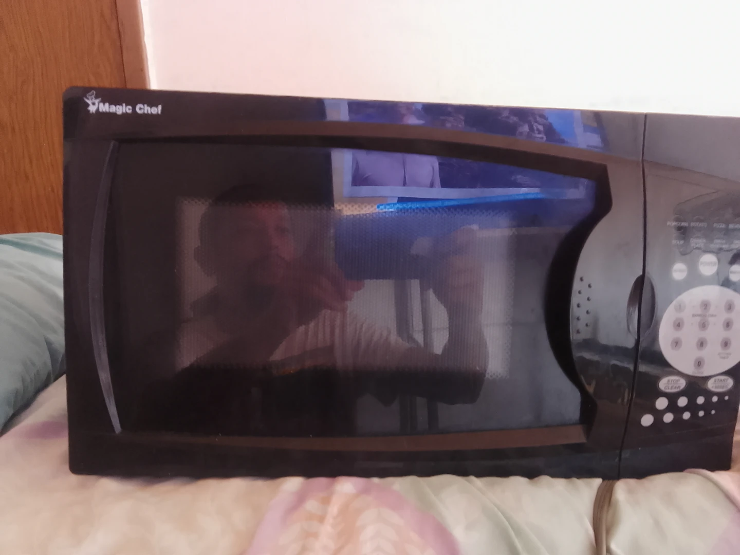 Magic Chef Microwave Oven