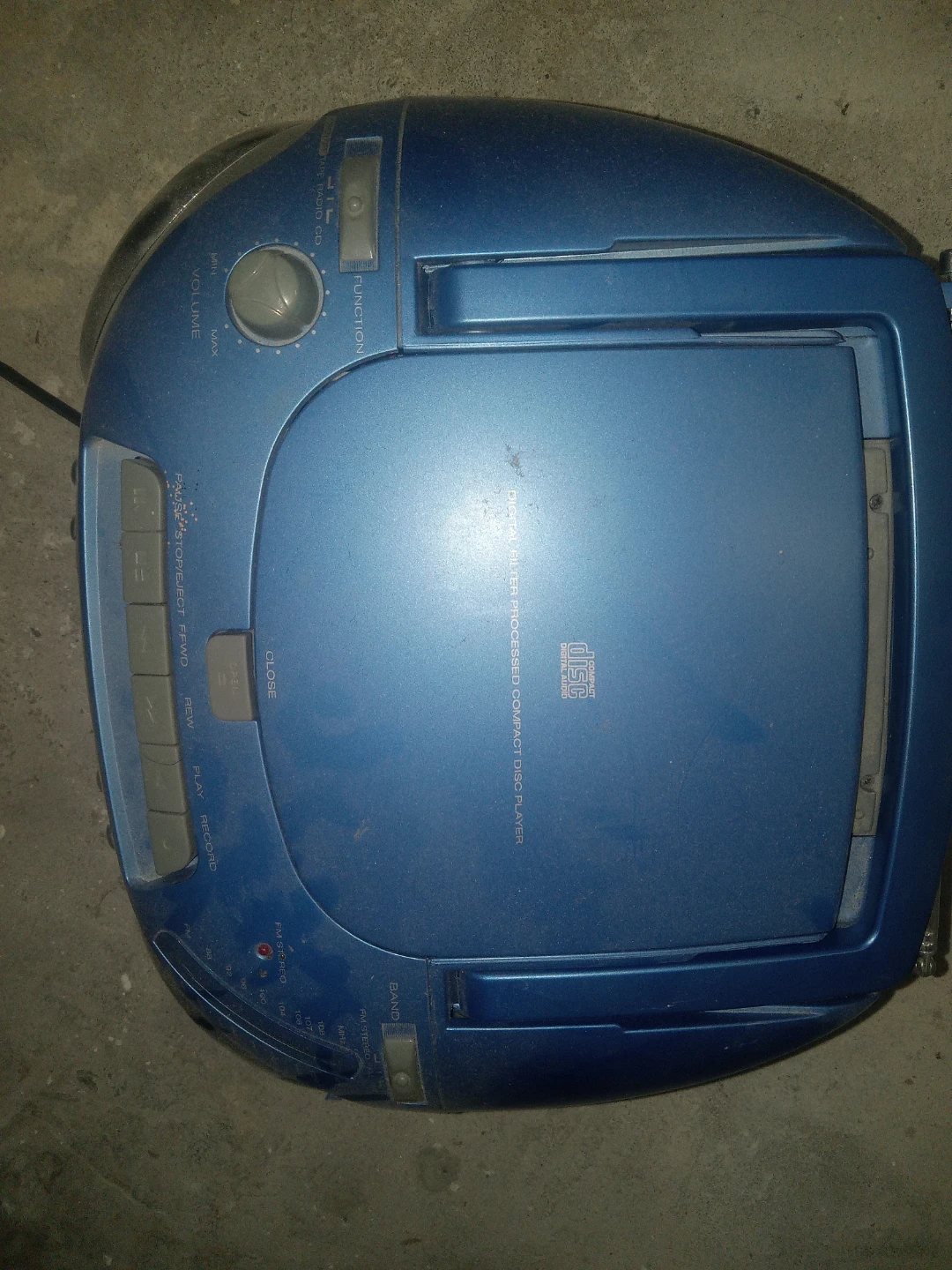 Vintage CD / Radio/ Cassette Player (Philips and Sony) - photo 2