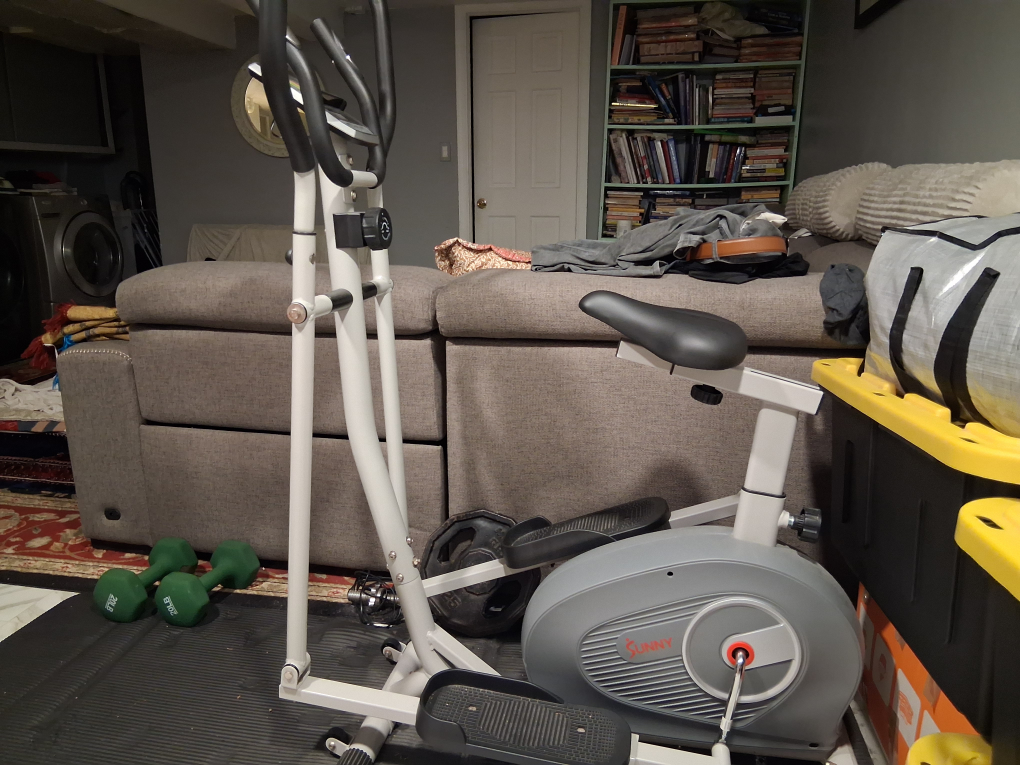 Sunny Health & Fitness Elliptical Machine
