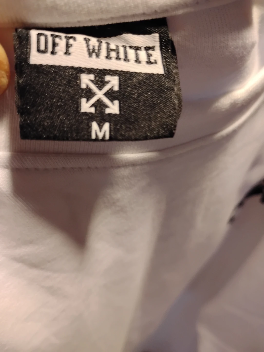 Off-White Men's Collection Bugs Bunny T-Shirt (BRAND NEW) - photo 3