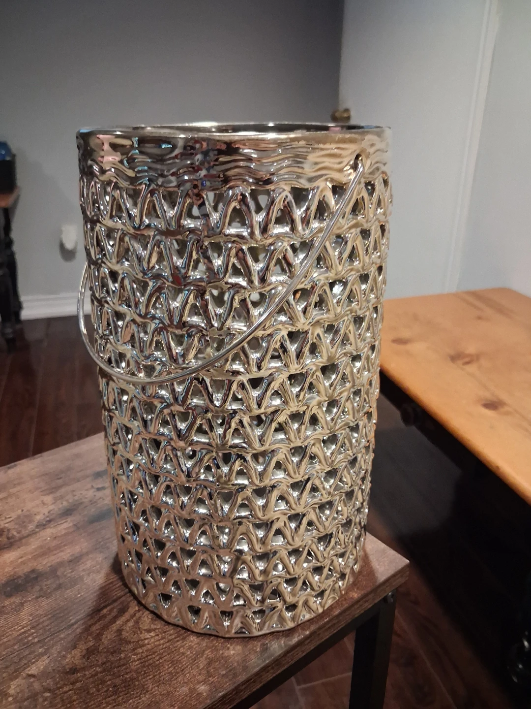 Silver ceramic lattice lantern