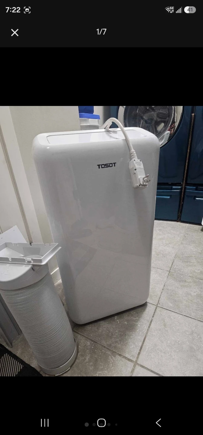 Portable Air Conditioner (used like new)