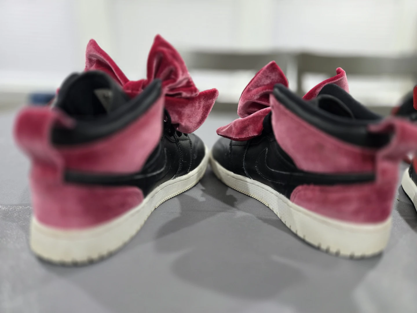 Air Jordan 1 Mid SE Velvet Bows Toddler Shoes - photo 3