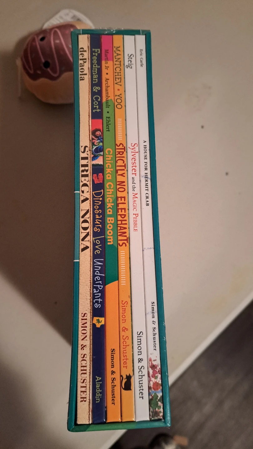 The Marvelous, Magical Collection of Picture Book Classics - photo 3