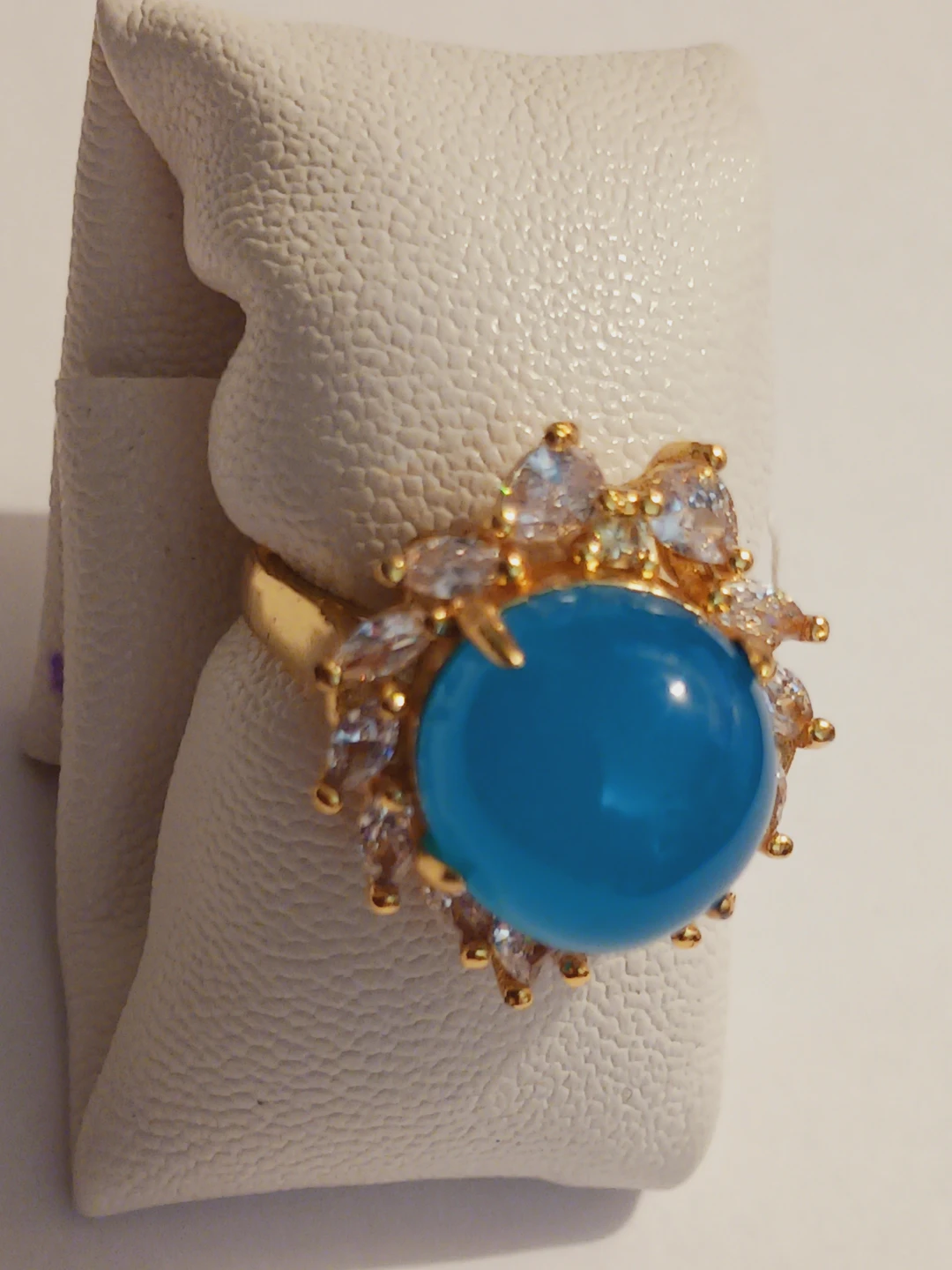 Gorgeous Vibrant Blue Gemstone Ring. - photo 2