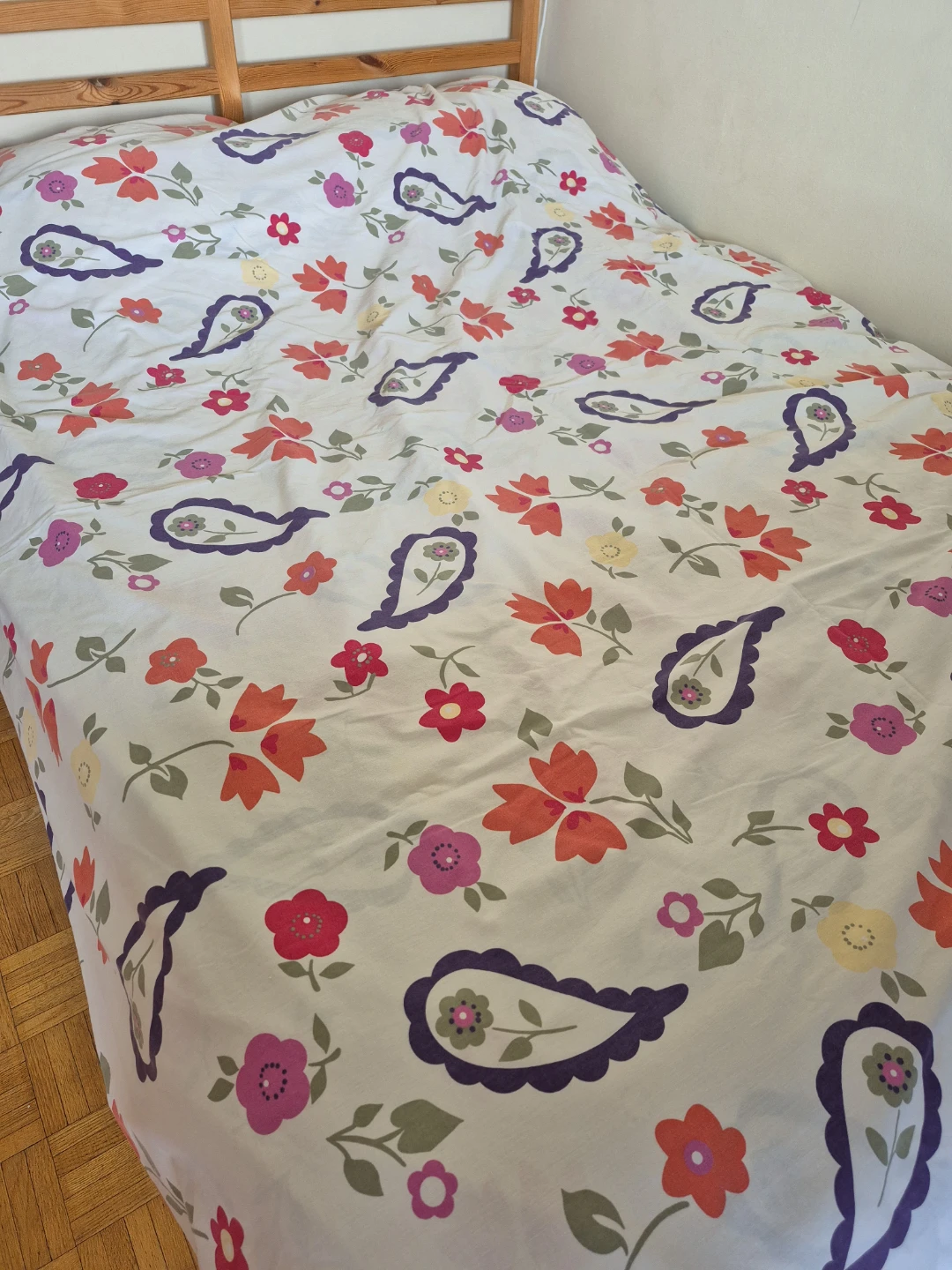 Paisley & Flowers Duvet Cover: Size Double/Full [NOT Ikea] - photo 3
