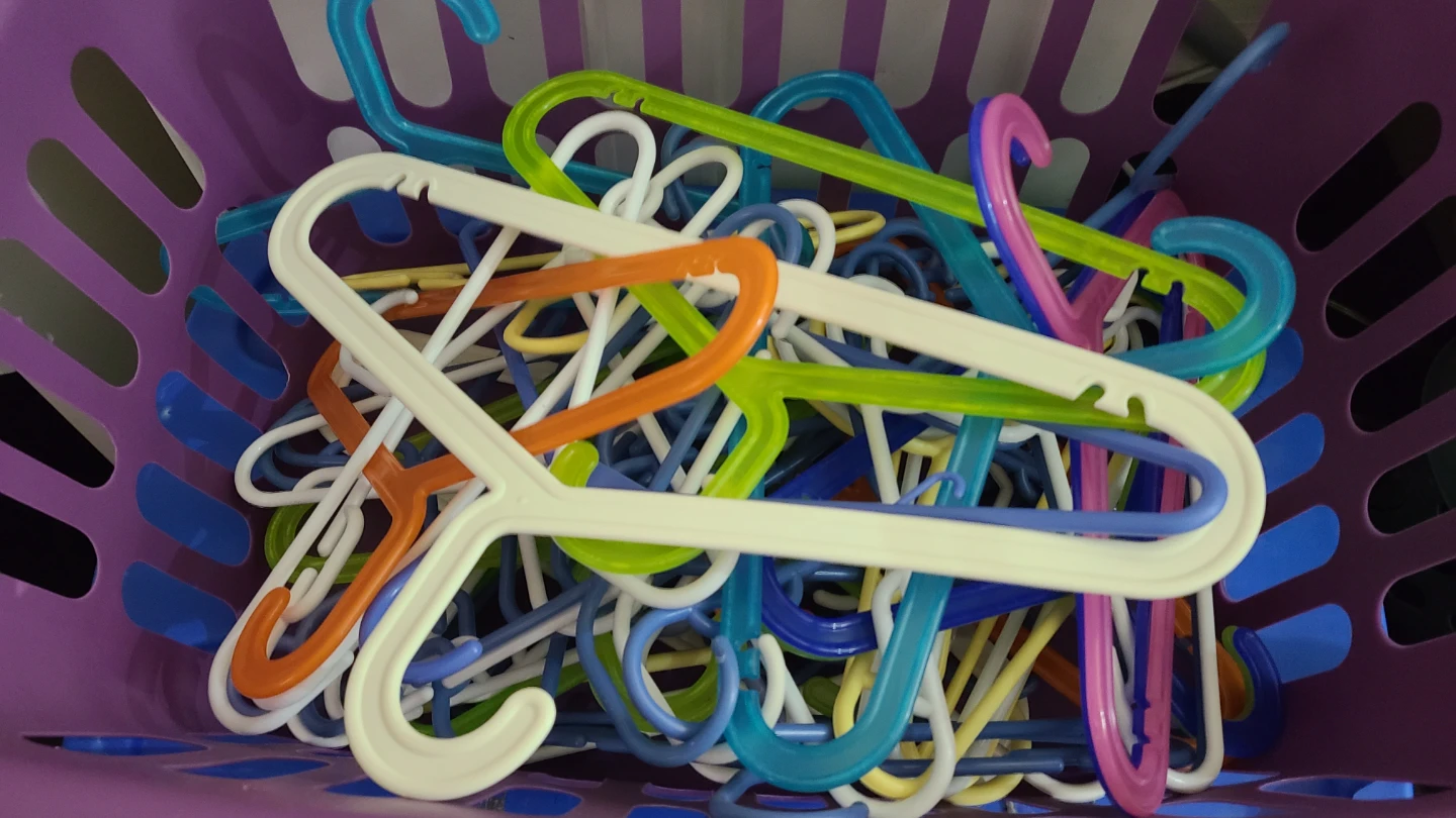 Assorted Plastic Kids/toddler Hangers