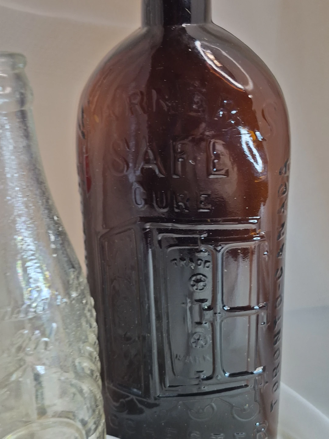 Lot of 4 Vintage Glass Bottles - photo 3
