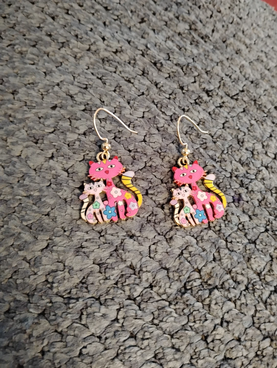 Cute Pink Cat Earrings - photo 2