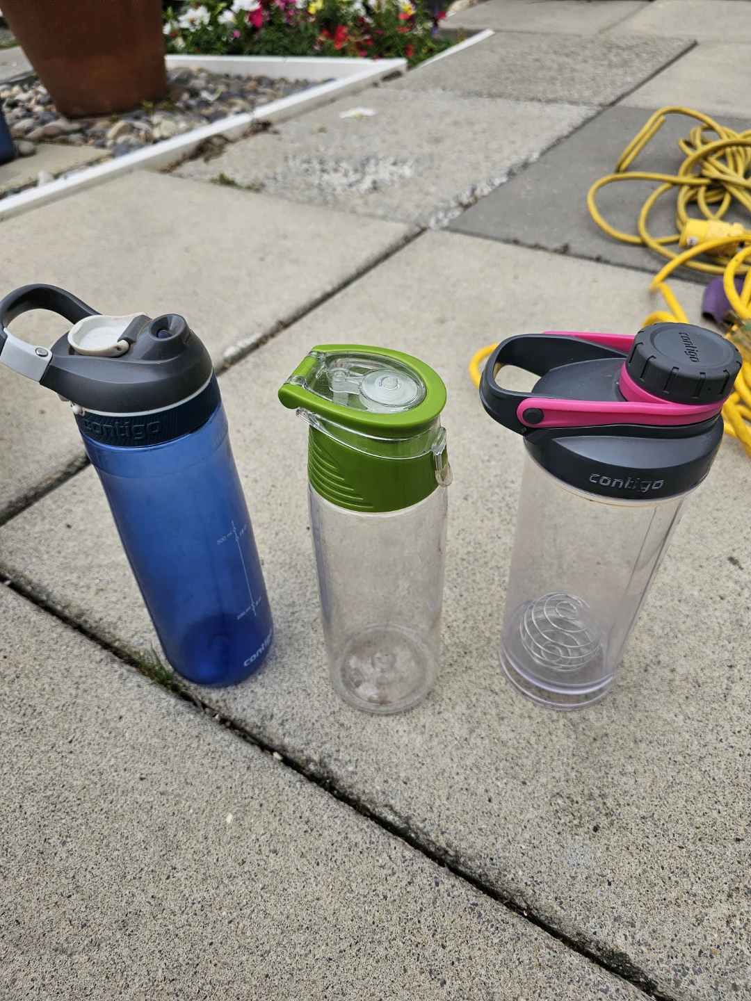 All 3 water bottles like new all $10 - photo 2