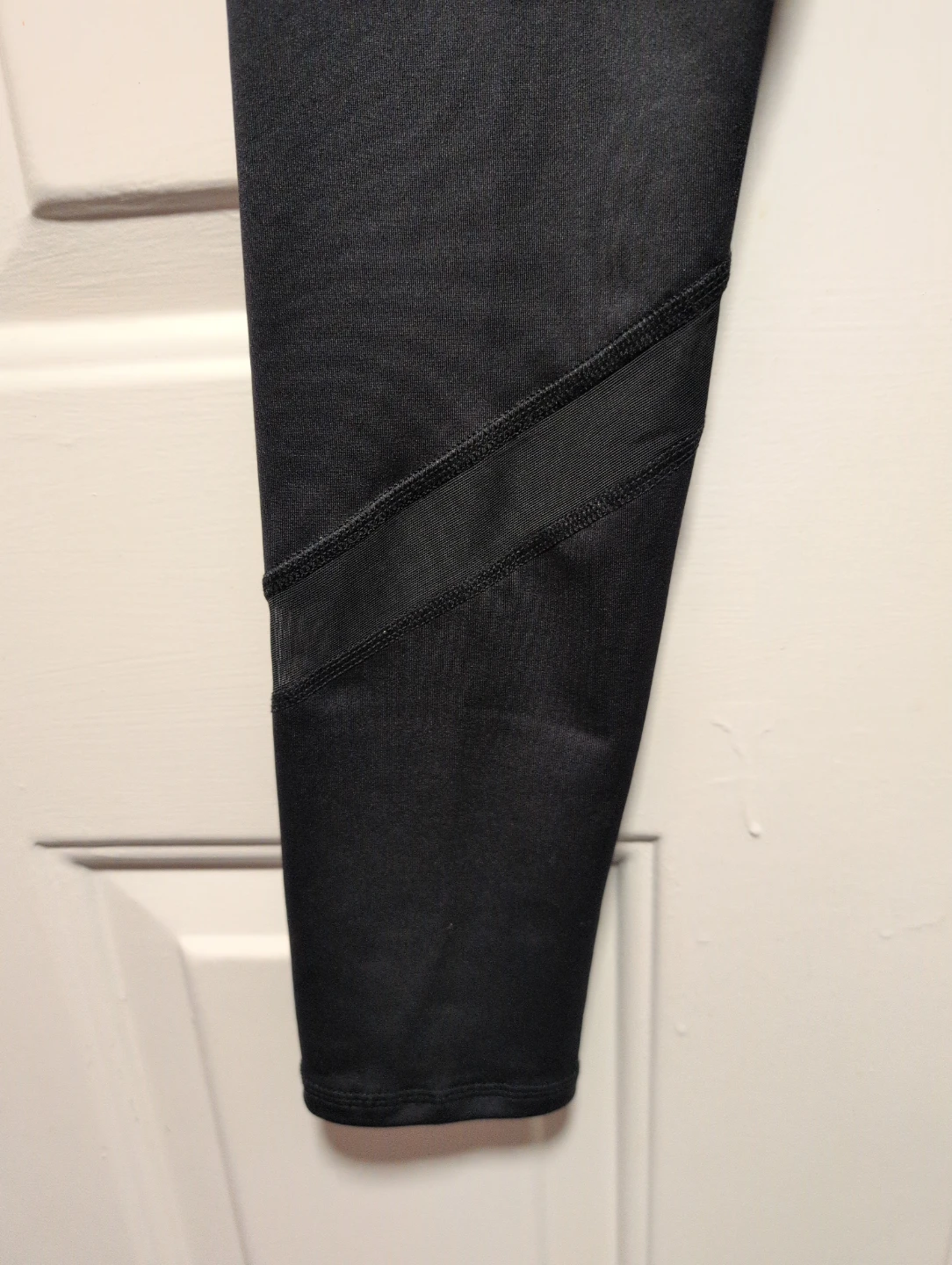 Old Navy Active Black leggings Size L (10-12) - photo 2
