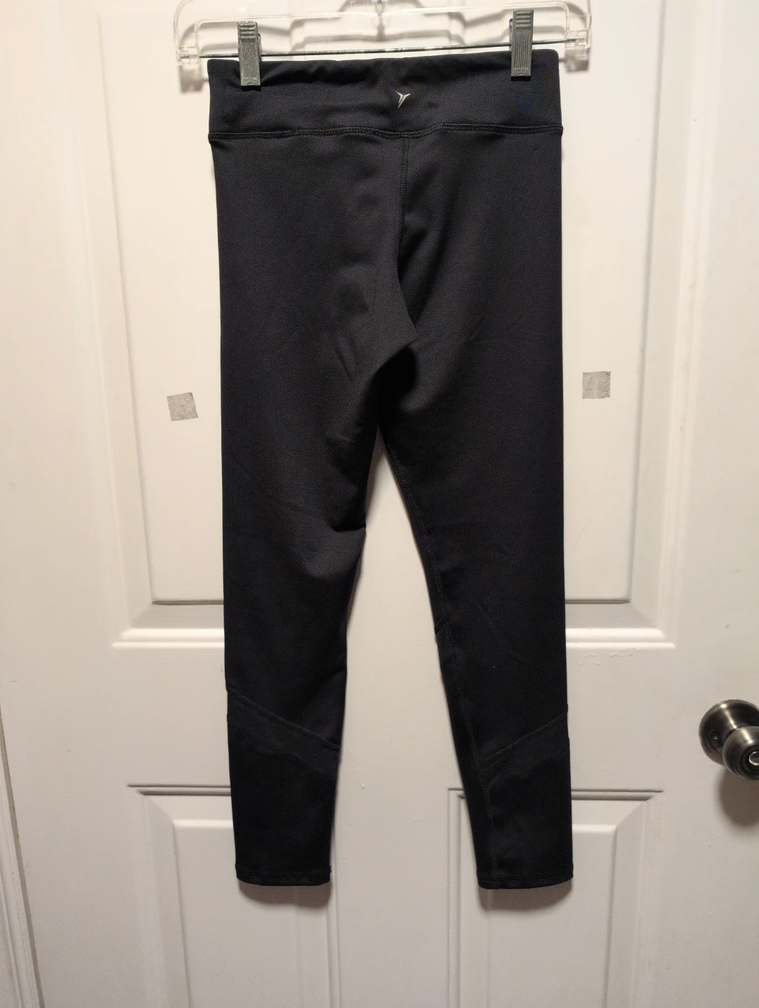 Old Navy Active Black leggings Size L (10-12) - photo 3