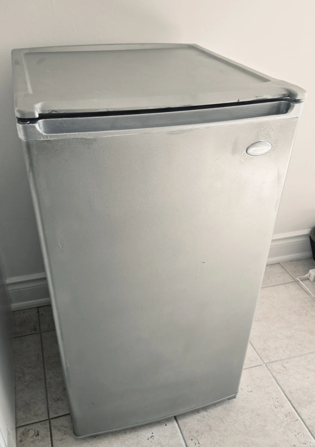 Compact Refrigerator