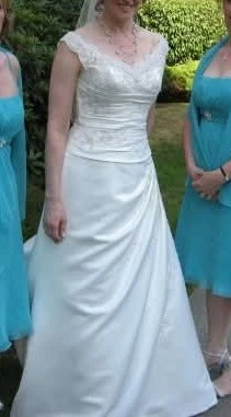 White Wedding Dress with Lace and Beading - photo 2