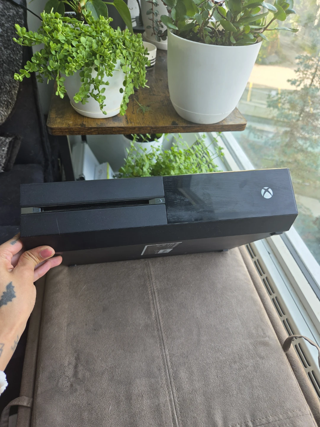 Xbox One Console with Controller - photo 4