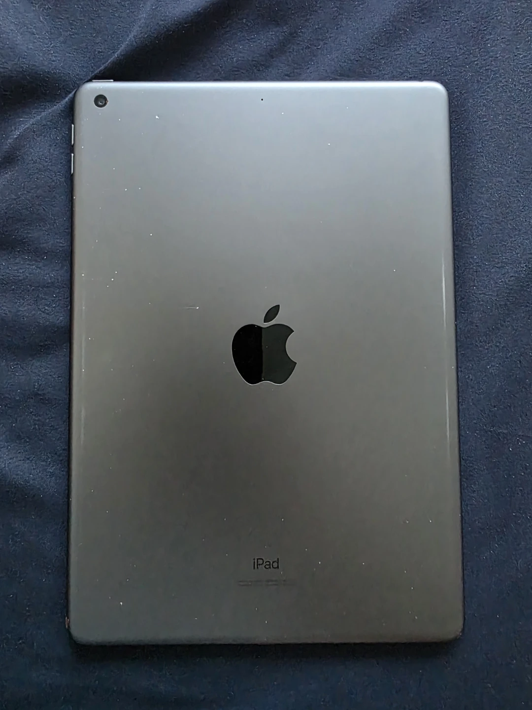 Apple iPad 8th Gen - photo 2