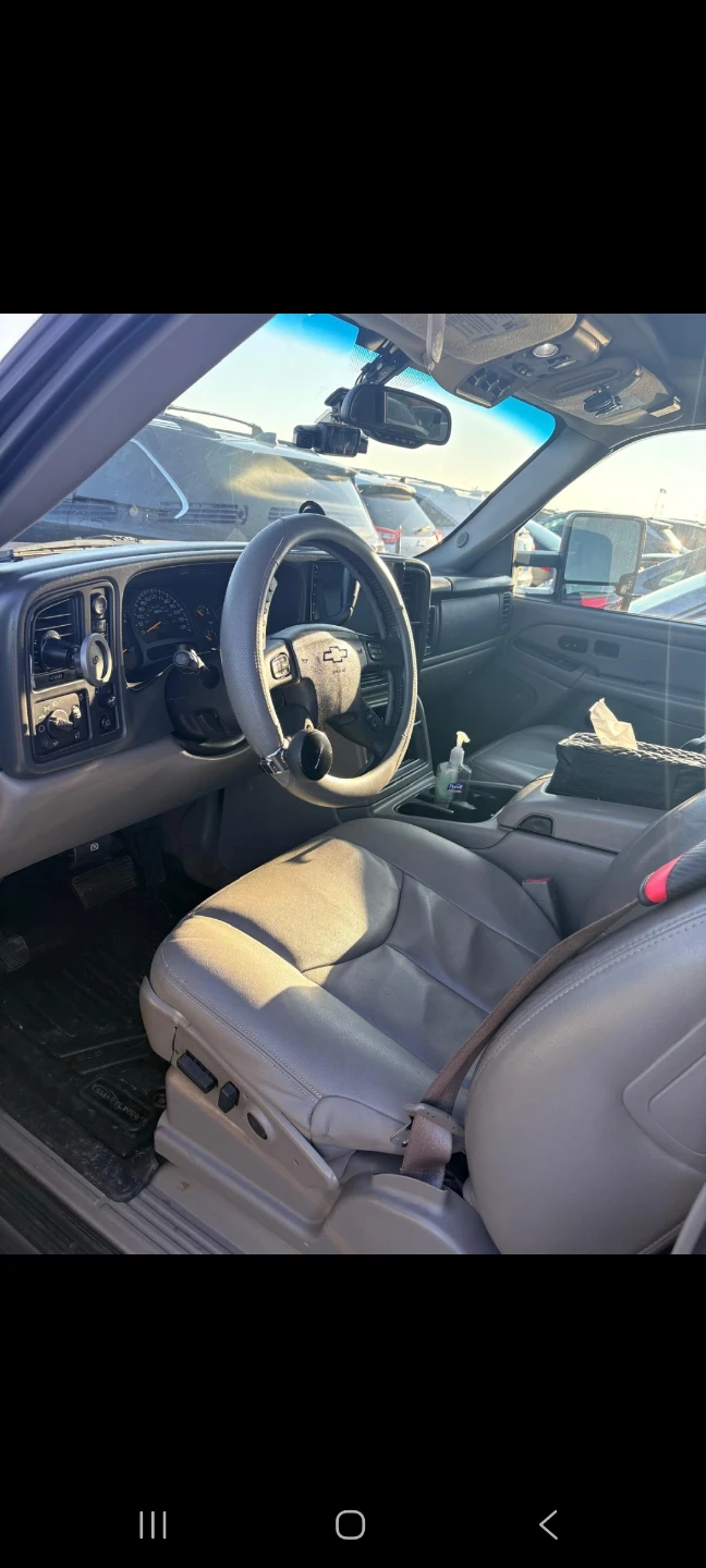 Chevrolet Suburban Z71 2004 4x4 — 5.3 V8 - photo 3