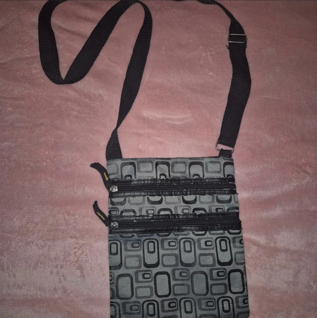 Grey Geometric Pattern Crossbody Bag