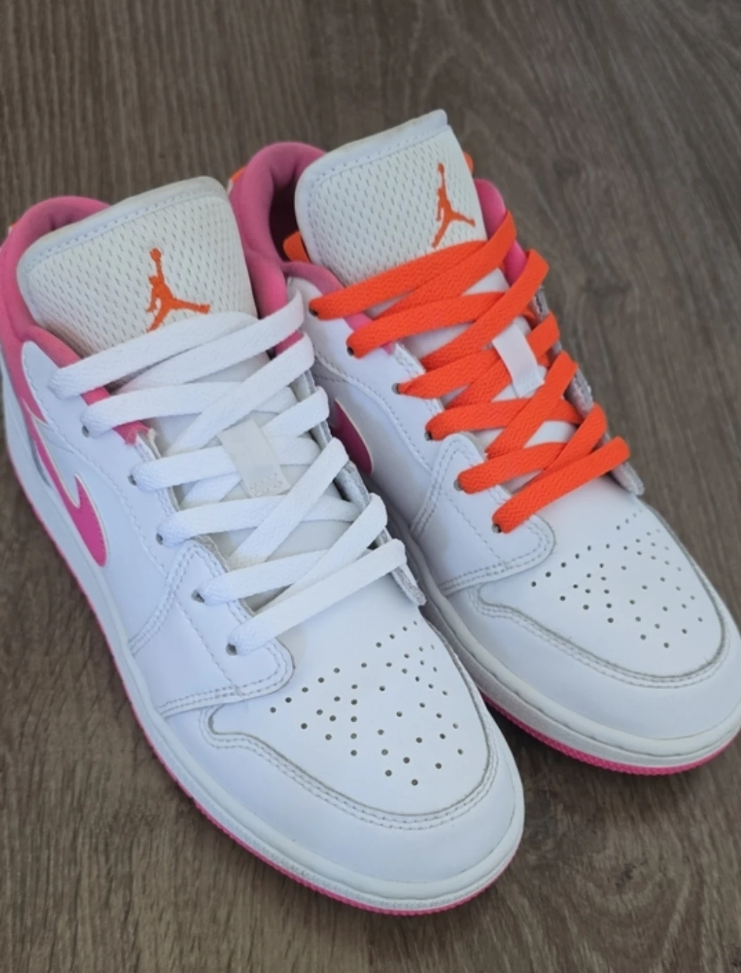 Nike Air Jordan 1 Low White Pink Orange GS - photo 2