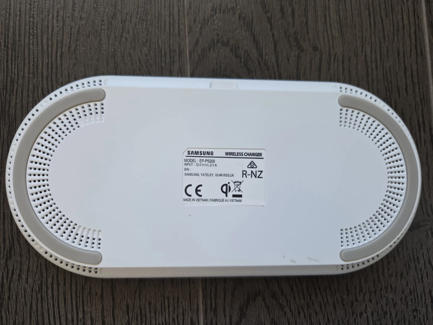 Samsung Wireless Charger Duo Pad - photo 2