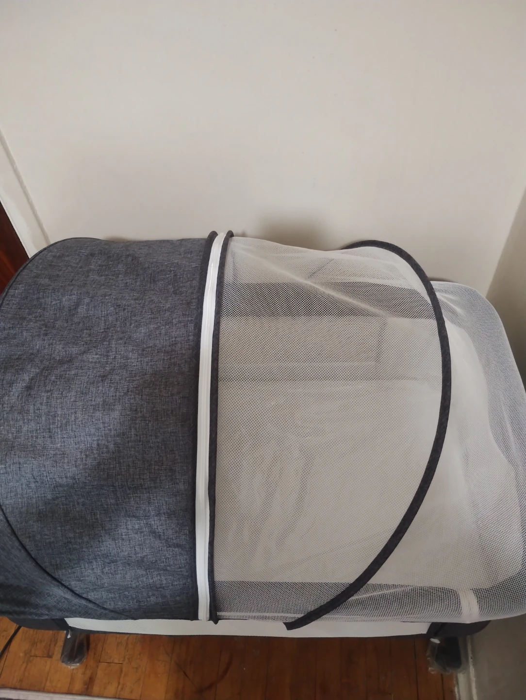 LIVINGbasics 3-in-1 Baby Bassinet / Playard + Changing Table - photo 2