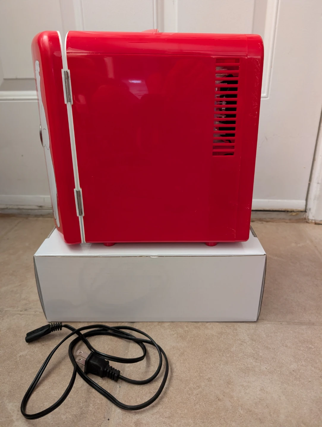 Coca-Cola Mini Fridge with Polar Bear - photo 4