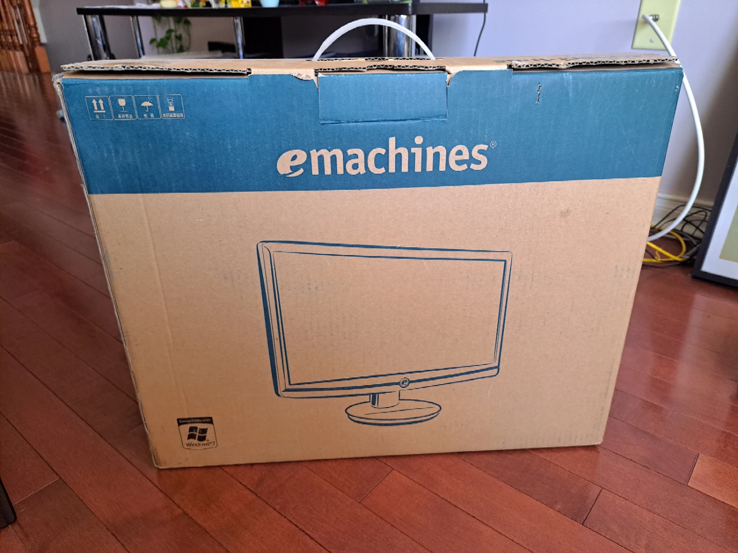eMachines E183HV LCD Monitor - photo 4