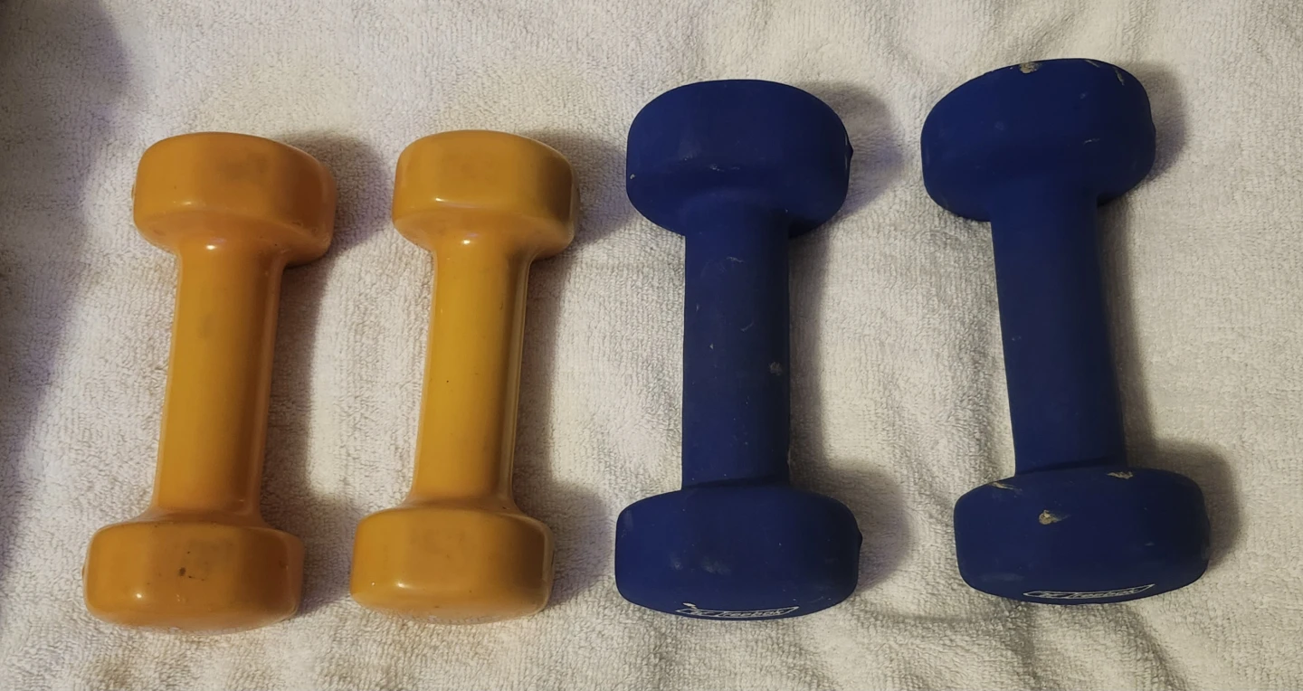 2 5lbs Boilinger dumbbells and 2 8lbs Reebok dumbbells - photo 2