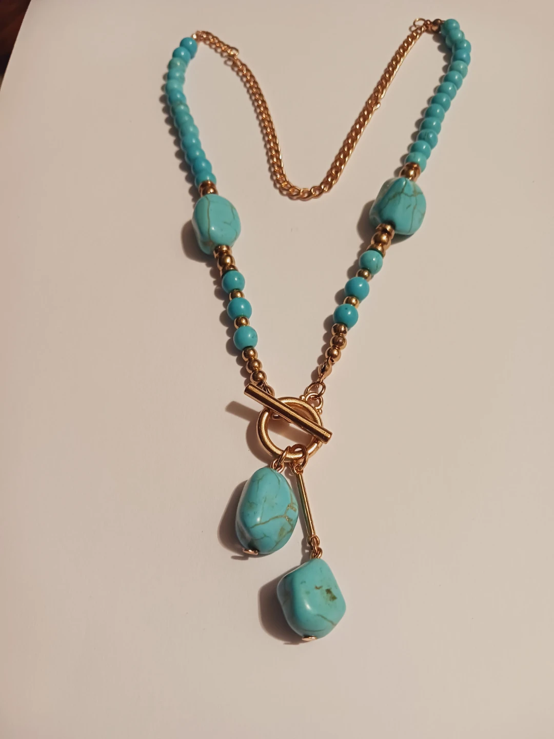 New !! Turquoise and Gold Tone Necklace
