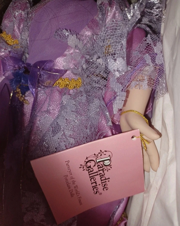 Paradise collection porcelain doll - photo 4