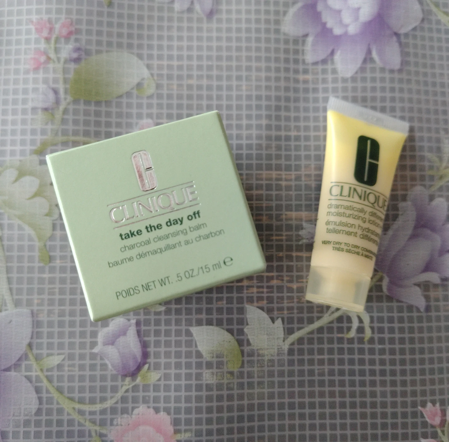 New in pack! Clinique Duo: Cleansing Balm & Moisturizing Lotion